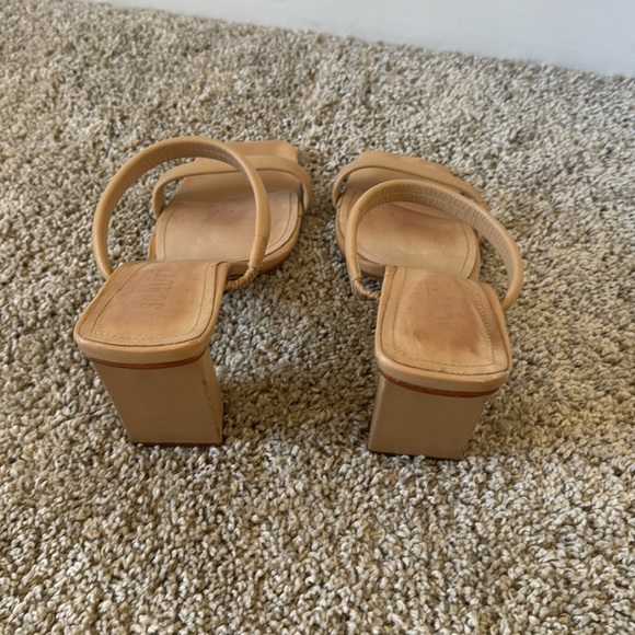 Schutz ULLY NAPPA LEATHER SANDAL - Picture 6 of 9